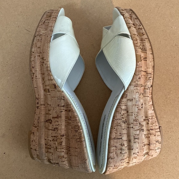 Via Spiga Sandals. Ivory. Size 9 - Picture 8 of 9